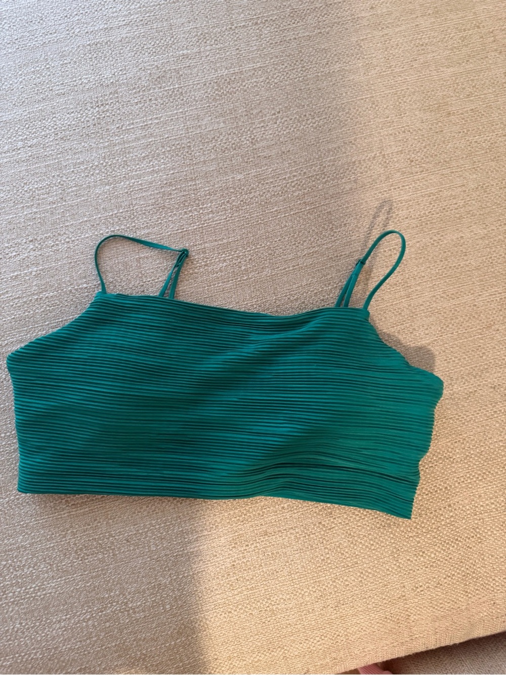 ALO - Green Ribbed Spaghetti-Strap Crop Top